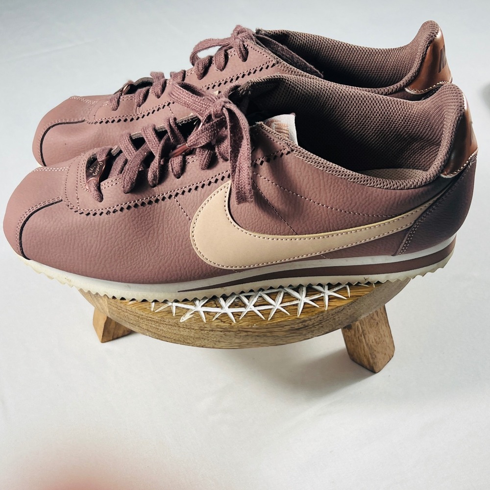 Nike Classic Cortez Premium Smokey Mauve Beige Leather Sneakers Womens Size 10